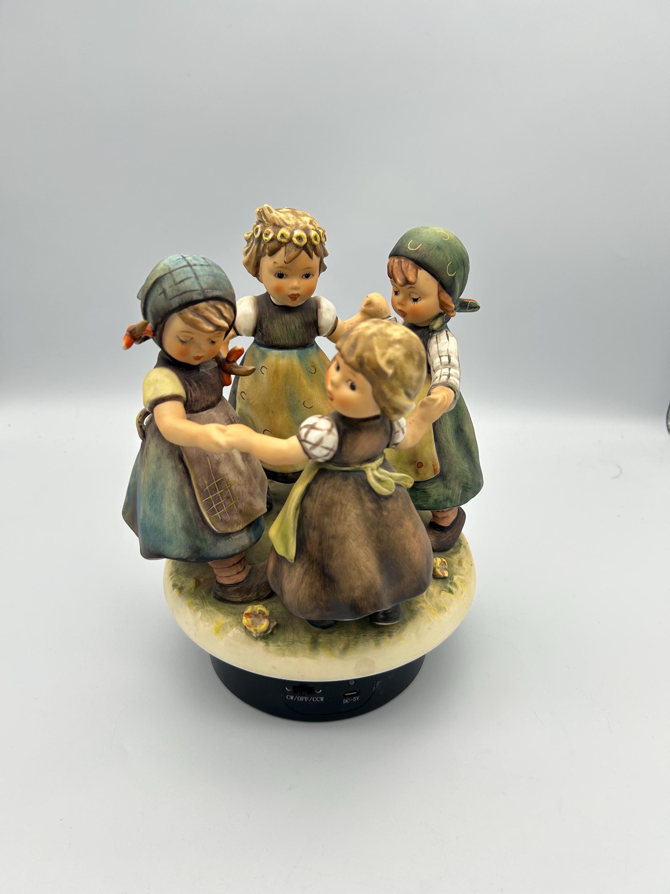 Hummel Retired Figurine: Ring Around the Rosie - 348 With Original