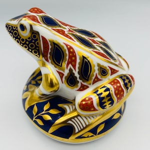 Royal Crown Derby Gold Gilt Imari Frog English Porcelain Paperweight