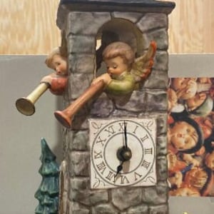 Goebel Hummel Figurine 441 Call To Worship tower Clock w/ Box COA