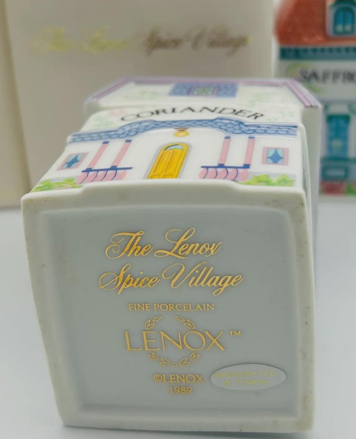 希少なヴィンテージ レノックス スパイス ビレッジ ジャー 1989