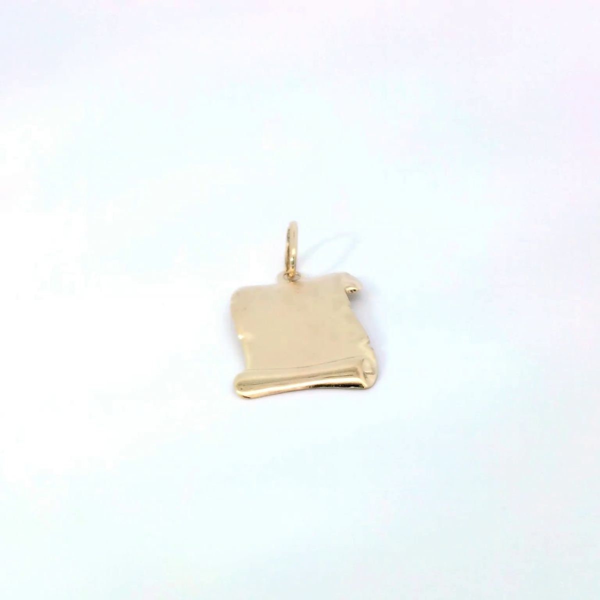 14K YELLOW GOLD 0.95" Scroll Plain Paper Charm Pendant.