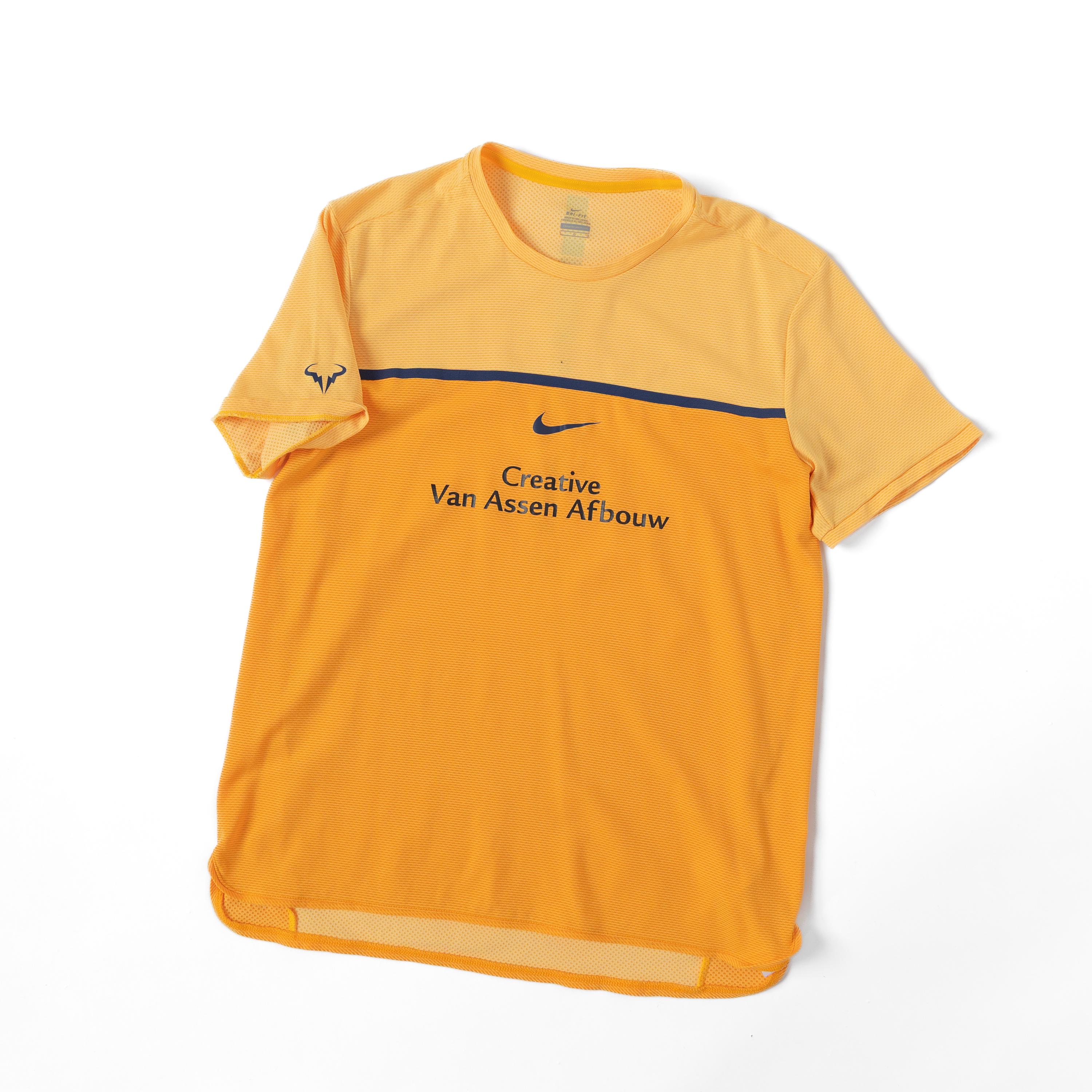 nike ナイキ フェデラー テニス Tシャツ　スイス NIKE（ナイキ） ロジャー・フェデラー ATPツアーファイナル/パリ