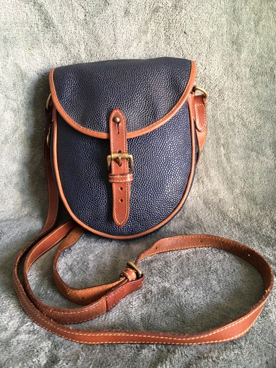 Vintage Mulberry England Navy blue Leather Texture