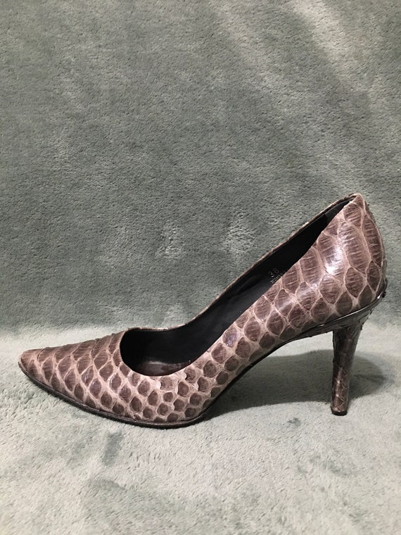 TOD'S Python Leather Gray Pointer Toe Pumps Size … - image 2