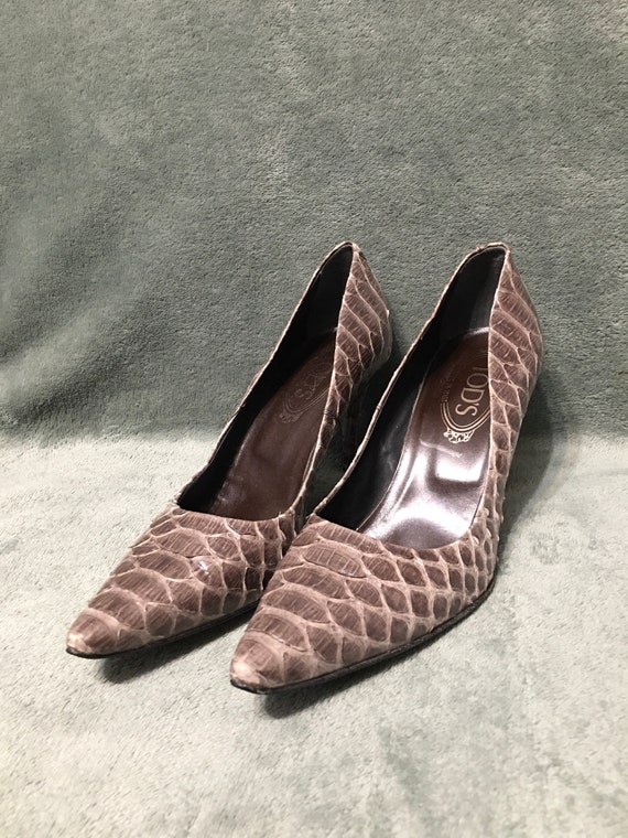 TOD'S Python Leather Gray Pointer Toe Pumps Size … - image 6