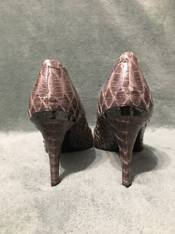 TOD'S Python Leather Gray Pointer Toe Pumps Size … - image 4