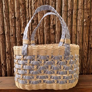 Handgeflochtene Tasche aus Peddigrohr/Kamihimo/Korbtasche