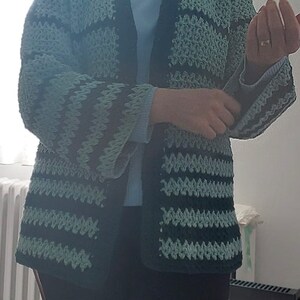 Häkel-Cardigan für Damen, süße Häkel-Cardigan mit Taschen, grüne Strickjacke, Geschenk zum Muttertag, Geschenk für sie Bild 4