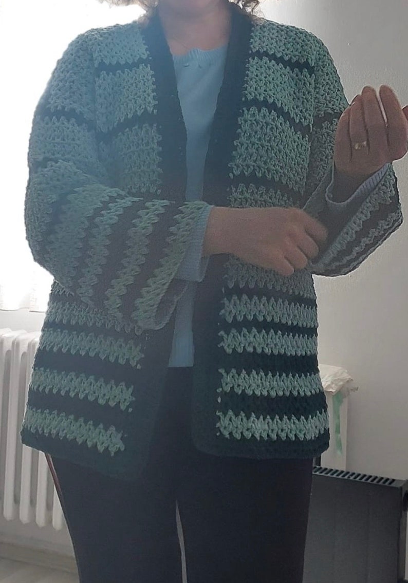 Häkel-Cardigan für Damen, süße Häkel-Cardigan mit Taschen, grüne Strickjacke, Geschenk zum Muttertag, Geschenk für sie Bild 4