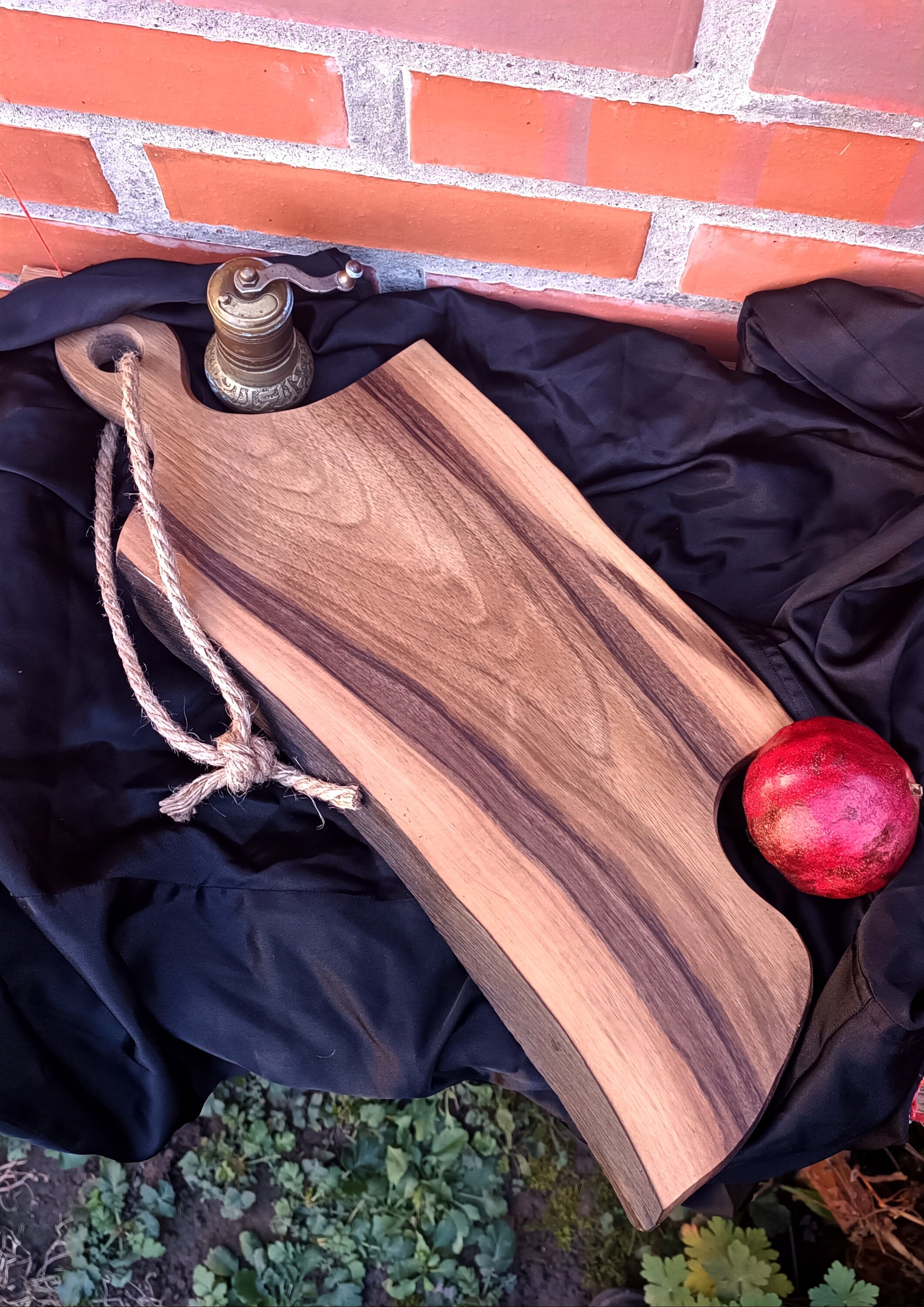 Natural Elegance 20inch Walnut Cutting Board With Linseed Oil Highlights,unique Cutting Boards