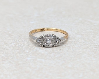 Art Deco Diamond Panel Ring in 9k Gold