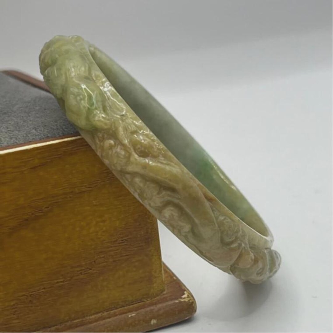 稀少方型翡翠彫りハングル 希少品天然翡翠ヒスイミャンンマーブレスレットバングル彫刻ペンダント