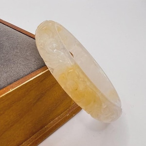 Burmese Soft Jade Or Quartz Bangle Flat Belly Type Clear Texture Carved Flower & Vine Translucent Inner 58.4 mm