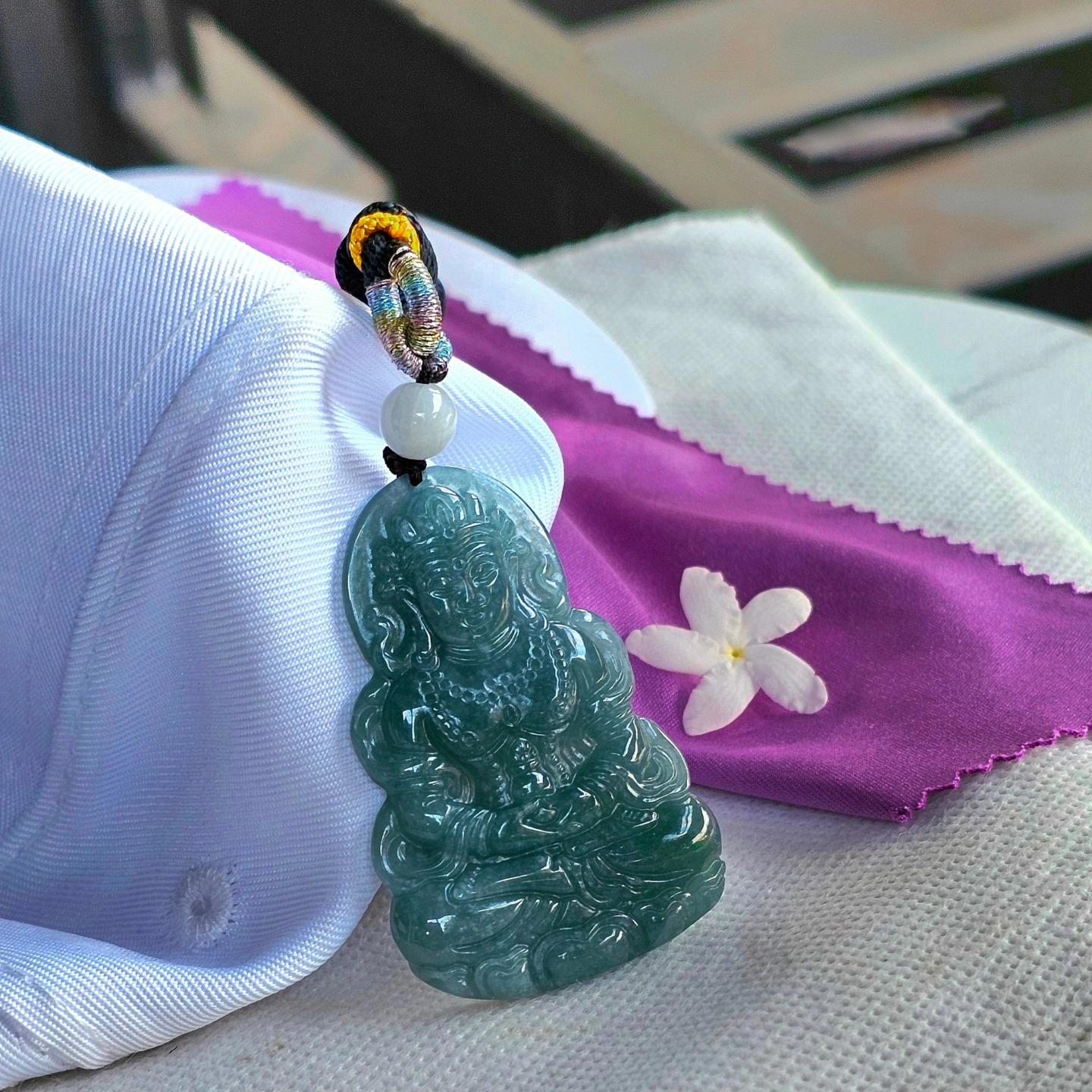 彫刻されたオーシャンブルー翡翠観音ペンダント、天然翡翠 - Etsy 日本