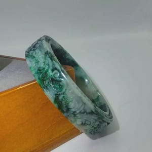 Burmese Jade Bangle, Carved Vines, 56.3 mm