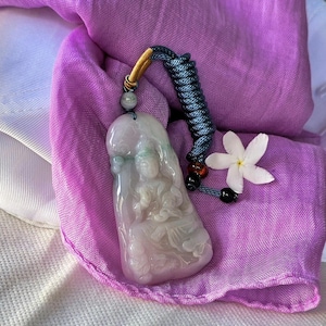 Colgante de jade Guanyin de pozo antiguo, tallado meticulosamente, jadeíta genuina natural tipo A, ancho: 3,56 cm