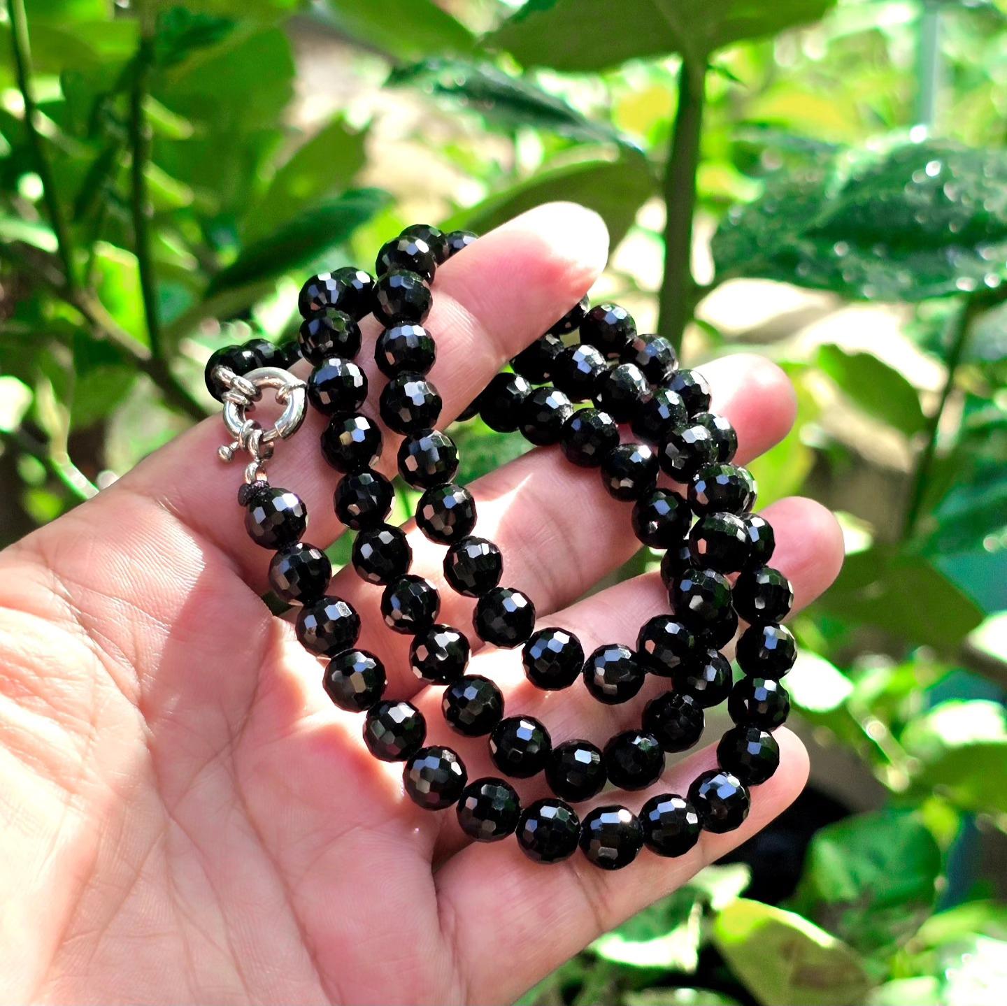 Kanchanaburi Thailand Onyx or Black Spiue Faceted Sparkling Size