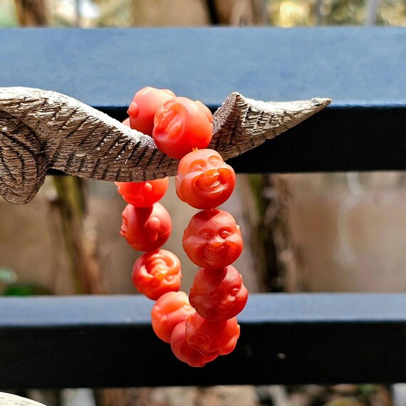 彫刻された瑪瑙ビーズブレスレット、プラ・サンカチャイ像、17 mm