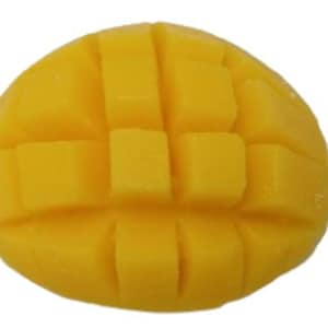Puede incluir: Un mango amarillo con un patrón de cuadrícula en la superficie. El mango está maduro y listo para comer.