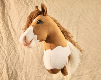 Hobby horse VALE Sunbird, pinto hobby horse, western hobbyhorse, realistic hobby horse, stick horse, pintabian hobby horse, paint hobbyhorse