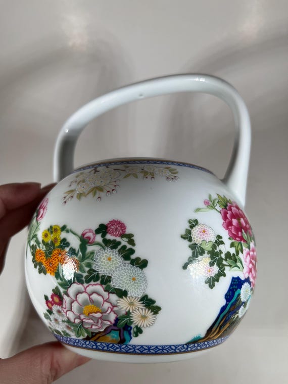 A Franklin Porcelain Limited Edition Flower Twelve Months