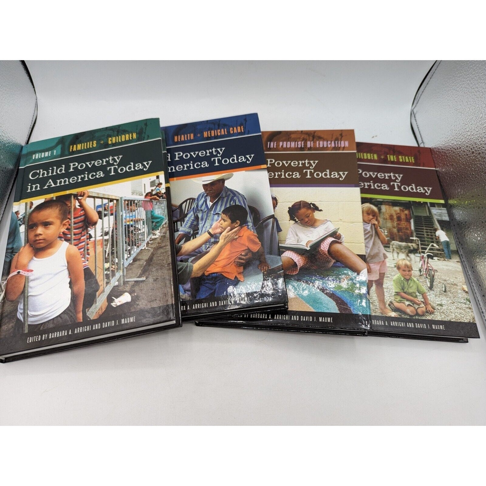 Child Poverty in America Today [4 Volumes]: 4 Volumes