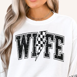 Esposa Png, Camisa Esposa Png, Esposa Png, Esposa Varsity Png, Esposa Vida Png, Esposa Relâmpago Png, Esposa Retro png, Camisa Esposa, Download digital