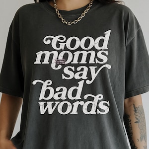 Buenas mamás dicen malas palabras (Svg, Png), Mamá sarcástica (Svg, Png), Vida de mamá (Svg, Png), Humor adulto (Svg, Png), Mamá divertida (Svg, Png), Sublimación de mamá, Archivo de corte