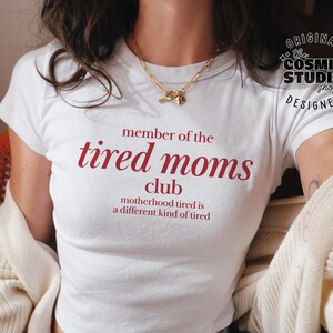 Membre du Fated Moms Club png svg, vie de maman svg png, maman fatiguée svg png, esthétique maman svg png, svg tendance, sublimation maman, maman couper fichier