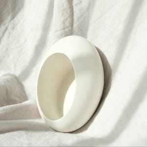 Asymmetrical Pod Pot: Multifunctional Decorative Dish