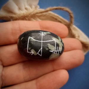 Chrysanthemum Stone Talisman: Leader Luck Amulet Achieving Goals Magic Symbol Spell Ritual