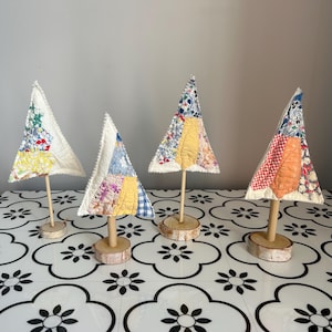 Vintage Quilt Flower Christmas Tree Decoration, 4 Options, Floral Quilted Christmas Tree Ornament, Cottagecore Christmas Decor