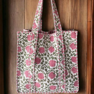 Handgenähte große gesteppte Schultertasche, Einkaufstasche aus indischer Baumwolle, Einkaufstasche, Einkaufstasche, Einkaufstasche, Einkaufstasche, Einkaufstasche, Einkaufstasche, Einkaufstasche, Einkaufstasche, Einkaufstasche, Einkaufstasche, Einkaufstasche, Einkaufstasche, Einkaufstasche, Einkaufstasche
