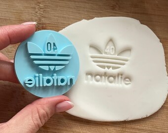 Biscuitstempel met gepersonaliseerd logo - aangepaste 3D-geprinte fondant-embosser