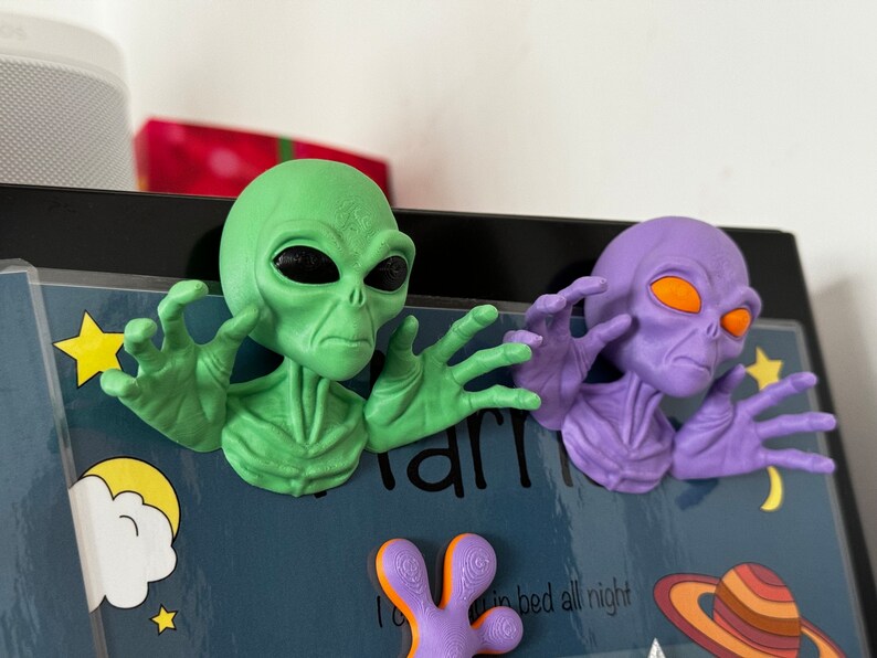 3D Printed Alien Fridge Magnet: Customizable Colors - Etsy