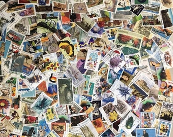 Grab Bag 250 pieces Australian Decimal Stamps Used All Different Wide variety of years. Perfect for collecting/scrapbooking