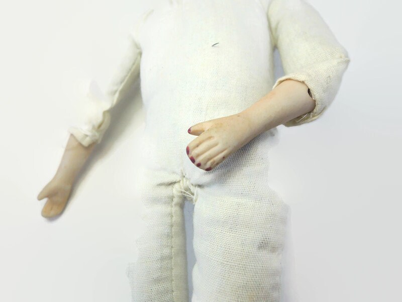 Ancienne Poupée Pierrot Le Fou - Tête Porcelaine Biscuit - Bras/pieds Articulés