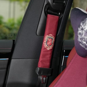 Copricintura di sicurezza per auto personalizzato con nome, copricintura di sicurezza Magic School con ricamo, regalo per la prima auto, copricintura di sicurezza in 42 stili, regalo per lui