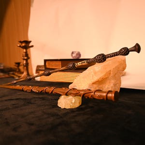 Varita personalizada, varita con nombre, varita personalizada, varita con caja de regalo, varita de cosplay, varita mágica, regalo para fans de Harry, regalo para niños.