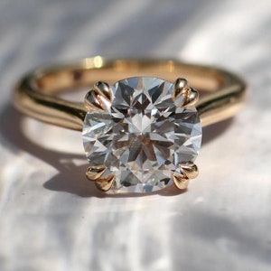 14k Gold Lab Grown Diamond Engagement Ring: 8 Prong Solitaire
