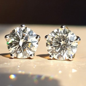0.50 Ct Lab Grown Diamond Stud Earrings: 14K Gold