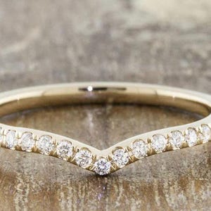 Lab Grown Diamond Chevron Ring: 14k Gold Curved Wedding Band