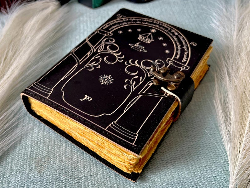 Diario de cuero de las Puertas de Durin: Libro de El Señor de los Anillos de Tolkien imagen 1
