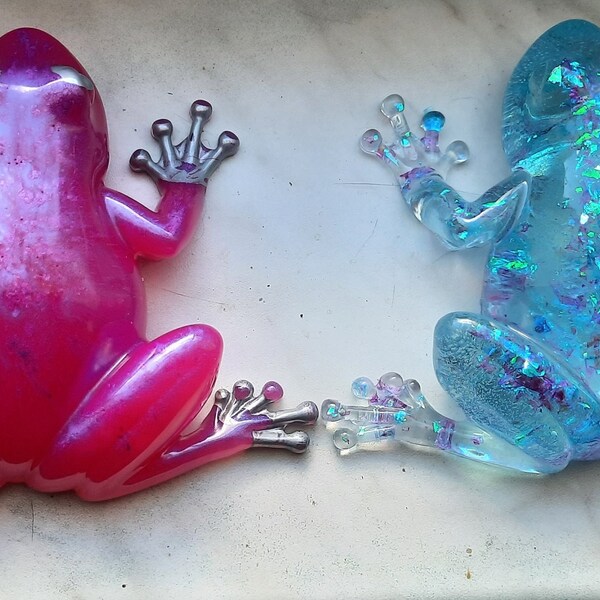 Handmade resin frogs, geckos, skulls, seahorses, pots, balls, etc. All unique and available in various colors upon request