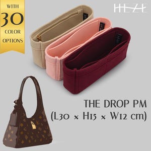 May include: Three felt handbag organizers in beige, light pink, and dark red, each with internal compartments and a small black brand tag. A brown patterned handbag is shown below with the text THE DROP PM (L30 x H15 x W12 cm) and WITH 30 COLOR OPTIONS.