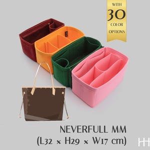 Peut inclure: Quatre organisateurs de sac à main en feutre bordeaux, orange, vert foncé et rose clair, chacun avec plusieurs compartiments intérieurs. Une illustration de sac cabas marron porte le texte NEVERFULL MM (L32 x H29 x W17 cm) et WITH 30 COLOR OPTIONS.