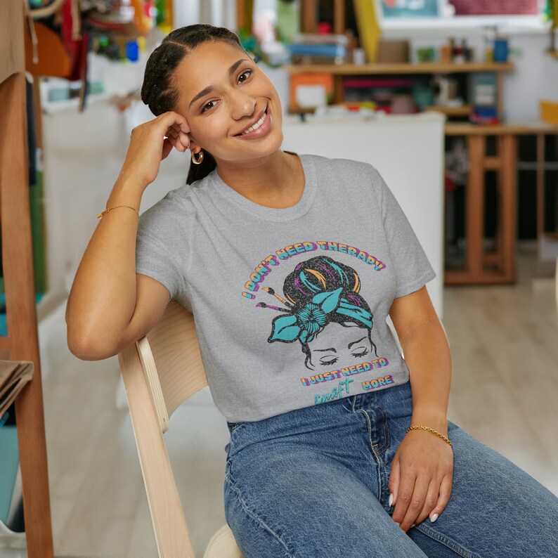 Funny Shirt for Gift, Crafting T-Shirt for Mom, Craft Gift Tee for Her, Crafter Grandma t shirt, arts craft therapy, comfortable tshirt bild 3