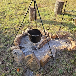Forged cooking tripod