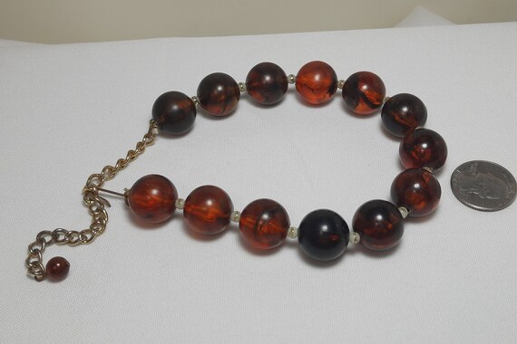 Vintage Lucite Marbled Rootbeer Toned Choker - image 5