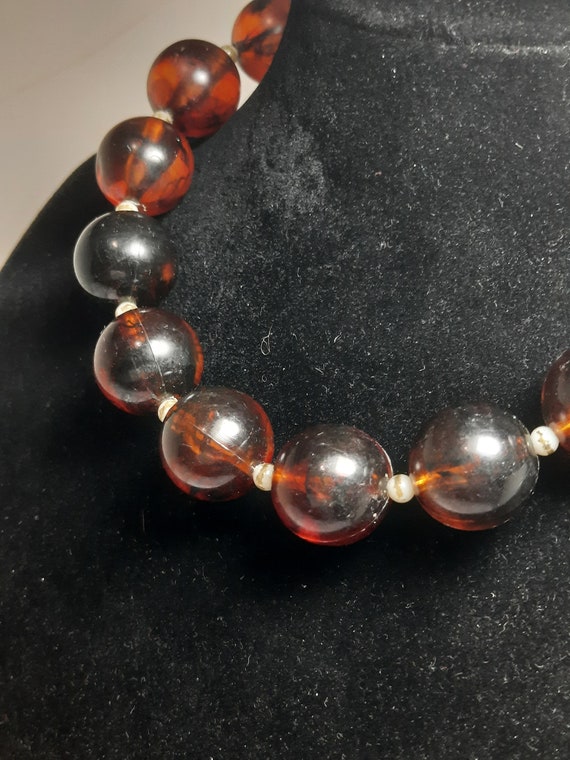 Vintage Lucite Marbled Rootbeer Toned Choker - image 3